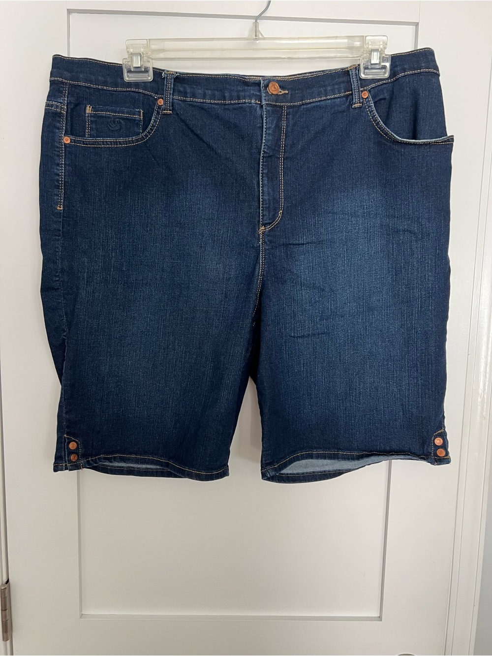 Gloria Vanderbilt Women's Amanda Dark Denim Bermuda Jeans Shorts